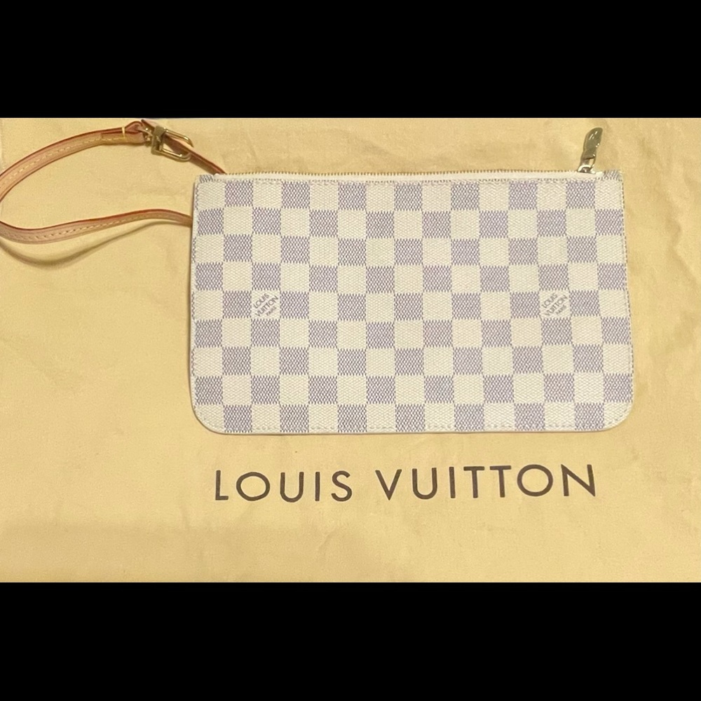 2021 Louis Vuitton Neverfull Damier Azur Pochette Wristlet